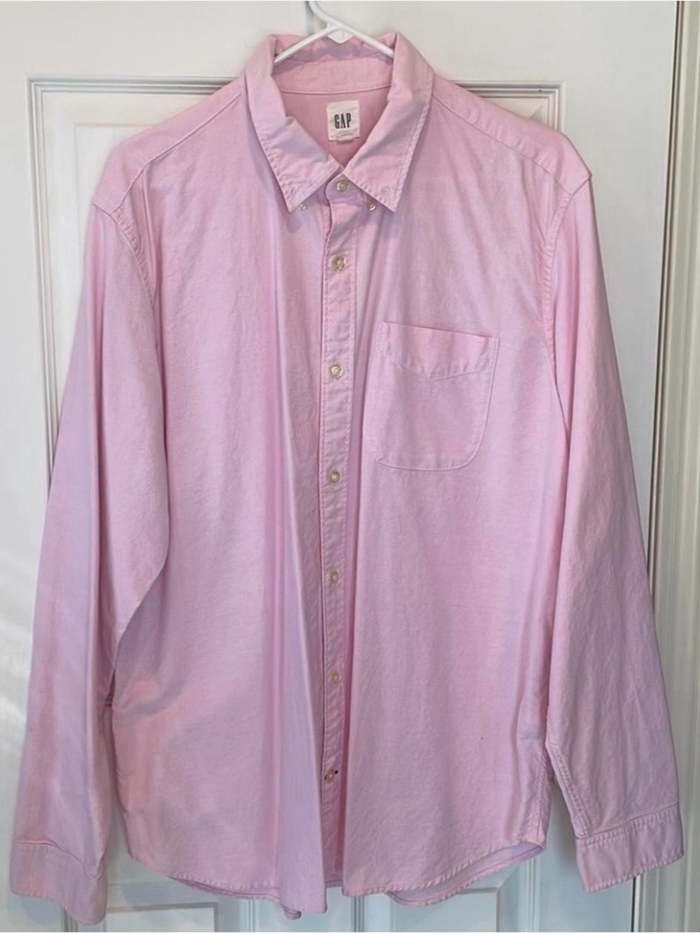 GAP Men's Light Pink Casual Button-Down Shirt